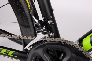 Riveted front derailleur bracket